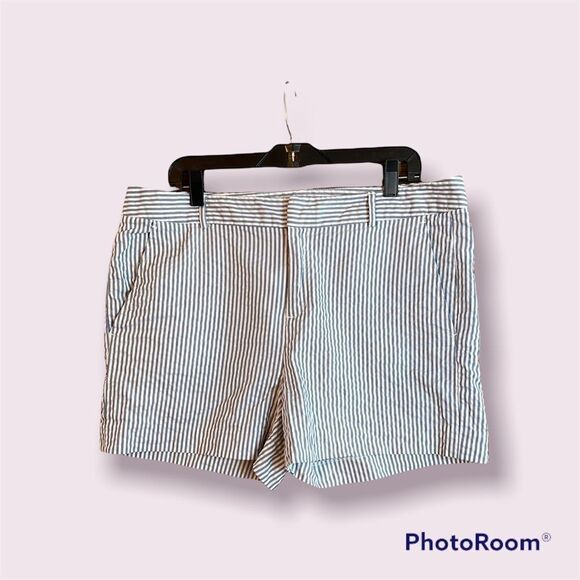 BANANA REPUBLIC Hampton Fit Seersucker Shorts - Picture 1 of 9